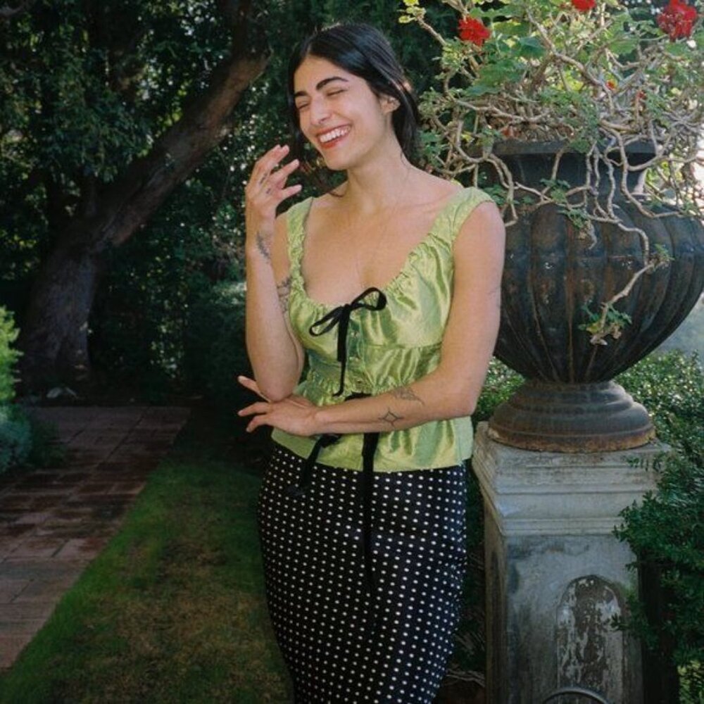 CIAO LUCIA Ilaria Silk Sleeveless Top with Velvet Bow - Picture 3 of 10